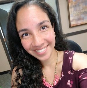 Meet your Posher, Carolina